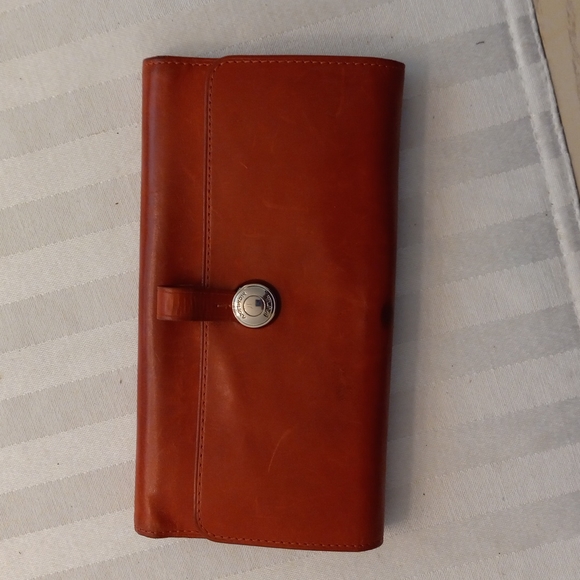 Tumi Soft Leather Women's Wallet (Clutch) - Picture 13 of 13